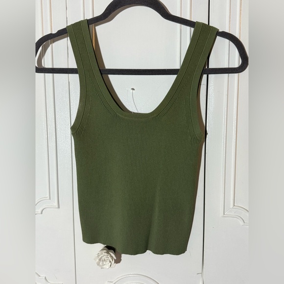 House of Harlow 1960 Forest Green Ribbed Tank Top NWOT - Picture 1 of 2